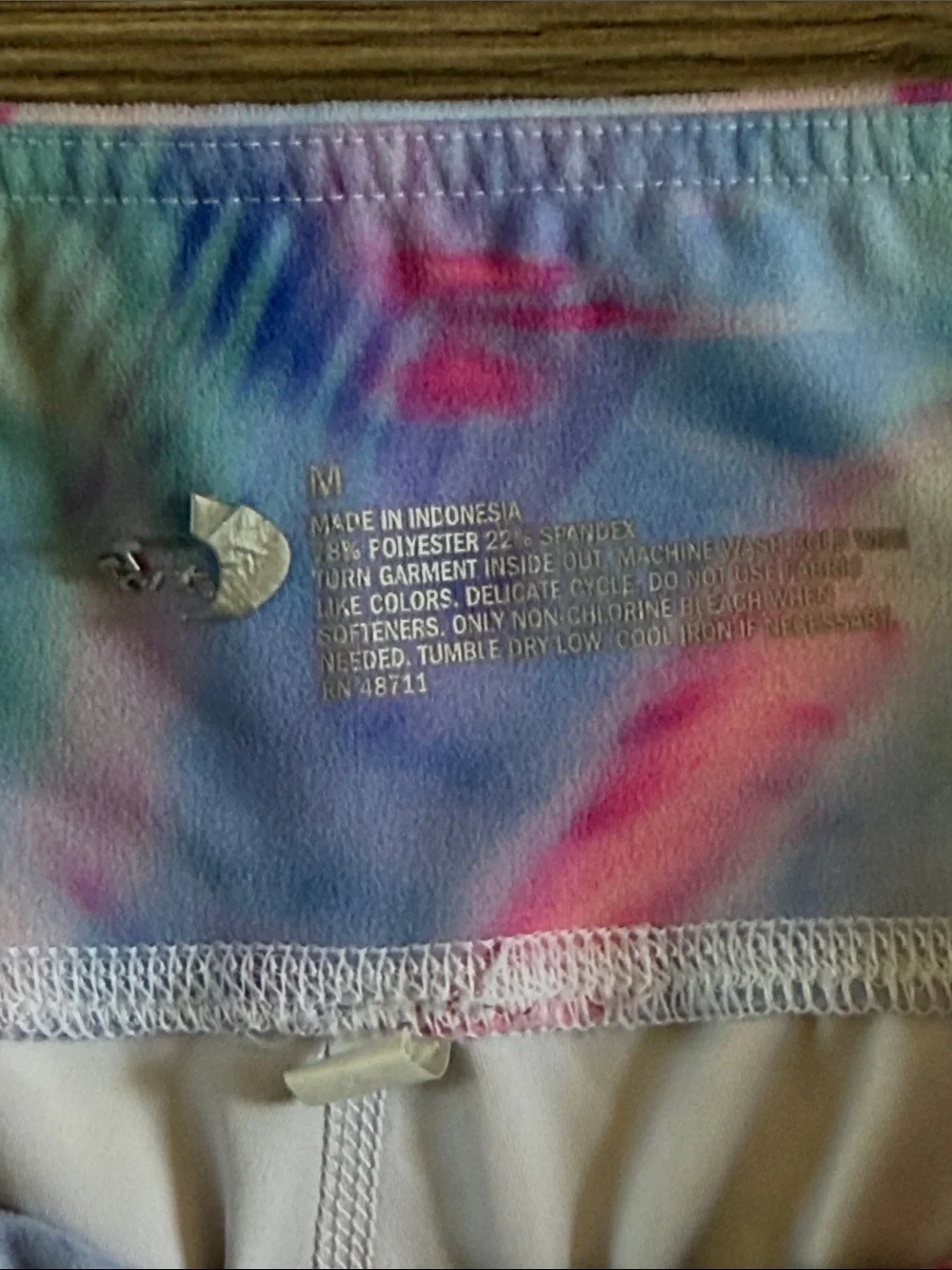 MTA Sport Pastel Multicolor Capri Leggings with Side Ladder Straps - Picture 4 of 4